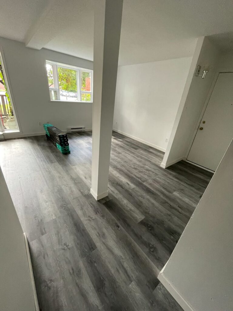 Aire ouverte reconstruite après un sinistre